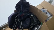 DIVERSO MATERIAL DE ESCRITÓRIO E DIVERSAS CAIXAS DE ROUPA E CALÇADO MULTIMARCAS