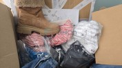 DIVERSO MATERIAL DE ESCRITÓRIO E DIVERSAS CAIXAS DE ROUPA E CALÇADO MULTIMARCAS
