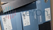 DIVERSO MATERIAL DE ESCRITÓRIO E DIVERSAS CAIXAS DE ROUPA E CALÇADO MULTIMARCAS