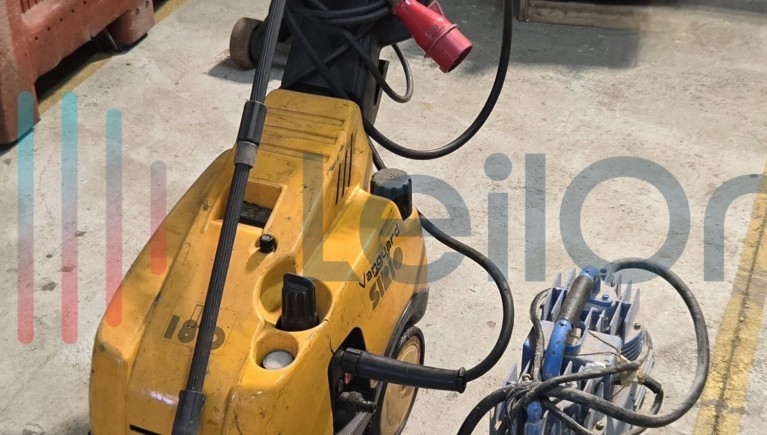 MÁQUINA DE LAVAR A PRESSÃO E 1 COMPRESSOR 