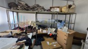 DIVERSO MATERIAL E EQUIPAMENTO PARA CONFEÇÃO DE PELES