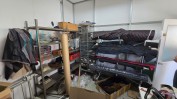 DIVERSO MATERIAL E EQUIPAMENTO PARA CONFEÇÃO DE PELES