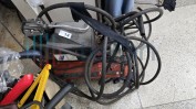DIVERSO MATERIAL E EQUIPAMENTO PARA CONFEÇÃO DE PELES