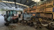 DIVERSO EQUIPAMENTO DE ESCRITÓRIO E DIVERSO MATERIAL E EQUIPAMENTO PARA REPARAÇÃO DE PESADOS