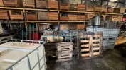 DIVERSO EQUIPAMENTO DE ESCRITÓRIO E DIVERSO MATERIAL E EQUIPAMENTO PARA REPARAÇÃO DE PESADOS