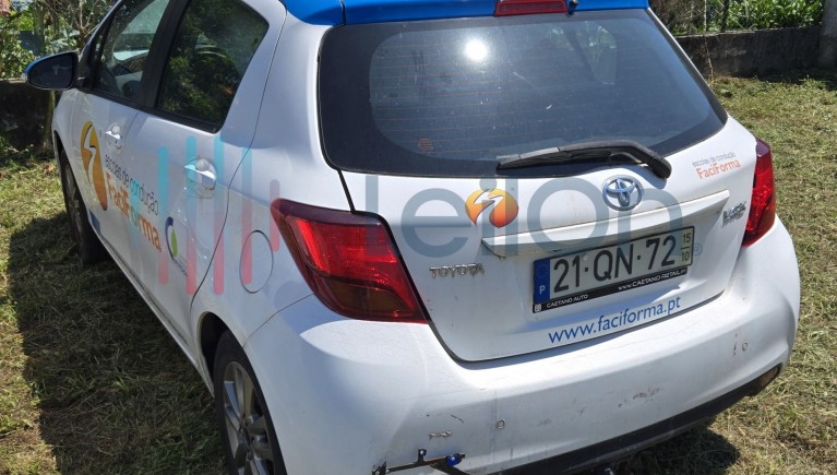 TOYOTA YARIS do ano 2015
