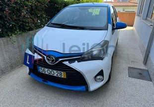 TOYOTA YARIS do ano 2015