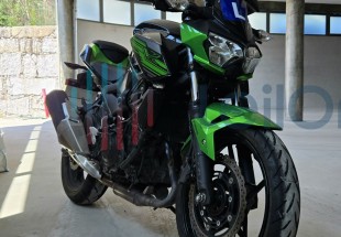 MOTOCICLO DA MARCA “KAWASAKI”