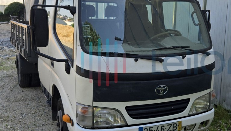 TOYOTA DYNA DO ANO 2004