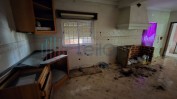 PRÉDIO URBANO COMPOSTO POR RÉS-DO-CHÃO, SÓTÃO, ANEXO E LOGRADOURO