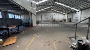 ARMAZÉM  COM ÁREA TOTAL DE 2980 M2 E ÁREA COBERTA  DE 1250 M2