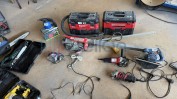 DIVERSO MATERIAL DE ESCRITÓRIO | DIVERSO MATERIAL E EQUIPAMENTO PARA TRANSFORMAÇÃO DE ALUMÍNIOS