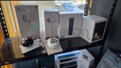 DIVERSO MATERIAL INFORMÁTICO, ARTIGOS DE PAPELARIA, RETALHO DE PERFUMES, COSMÉTICOS, PRODUTOS DE HIGIENE E ARTIGOS DE DROGARIA