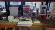 DIVERSO MATERIAL INFORMÁTICO, ARTIGOS DE PAPELARIA, RETALHO DE PERFUMES, COSMÉTICOS, PRODUTOS DE HIGIENE E ARTIGOS DE DROGARIA