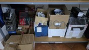 DIVERSO MATERIAL INFORMÁTICO, ARTIGOS DE PAPELARIA, RETALHO DE PERFUMES, COSMÉTICOS, PRODUTOS DE HIGIENE E ARTIGOS DE DROGARIA