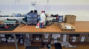 DIVERSO MATERIAL INFORMÁTICO, ARTIGOS DE PAPELARIA, RETALHO DE PERFUMES, COSMÉTICOS, PRODUTOS DE HIGIENE E ARTIGOS DE DROGARIA