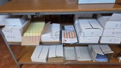 DIVERSO MATERIAL INFORMÁTICO, ARTIGOS DE PAPELARIA, RETALHO DE PERFUMES, COSMÉTICOS, PRODUTOS DE HIGIENE E ARTIGOS DE DROGARIA