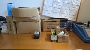 DIVERSO MATERIAL INFORMÁTICO, ARTIGOS DE PAPELARIA, RETALHO DE PERFUMES, COSMÉTICOS, PRODUTOS DE HIGIENE E ARTIGOS DE DROGARIA
