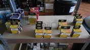 DIVERSO MATERIAL INFORMÁTICO, ARTIGOS DE PAPELARIA, RETALHO DE PERFUMES, COSMÉTICOS, PRODUTOS DE HIGIENE E ARTIGOS DE DROGARIA
