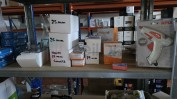 DIVERSO MATERIAL INFORMÁTICO, ARTIGOS DE PAPELARIA, RETALHO DE PERFUMES, COSMÉTICOS, PRODUTOS DE HIGIENE E ARTIGOS DE DROGARIA