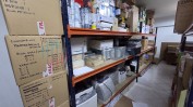 DIVERSO MATERIAL INFORMÁTICO, ARTIGOS DE PAPELARIA, RETALHO DE PERFUMES, COSMÉTICOS, PRODUTOS DE HIGIENE E ARTIGOS DE DROGARIA