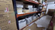 DIVERSO MATERIAL INFORMÁTICO, ARTIGOS DE PAPELARIA, RETALHO DE PERFUMES, COSMÉTICOS, PRODUTOS DE HIGIENE E ARTIGOS DE DROGARIA