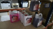 DIVERSO MATERIAL INFORMÁTICO, ARTIGOS DE PAPELARIA, RETALHO DE PERFUMES, COSMÉTICOS, PRODUTOS DE HIGIENE E ARTIGOS DE DROGARIA