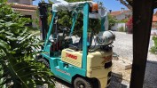 1 EMPILHADOR A GÁS DA MARCA “YANG”
