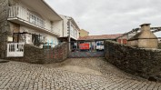 CASA DE HABITAÇÃO DE RÉS DO CHÃO E PRIMEIRO ANDAR E LOGRADOURO – SITO EM CAMPO DO PORTO