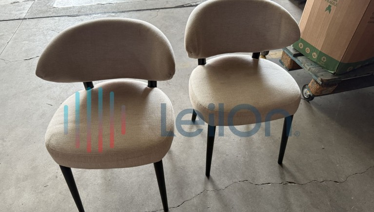 SOFÁS | CADEIRAS EM VELUDO | CADEIRÕES | BIMBY | CARRINHO DE TRANSPORTE | MESAS COM DIVERSOS FORMATOS