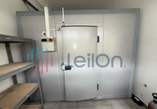 1 CÂMARA DE CONSERVAÇÃO COM FRIO DA MARCA 