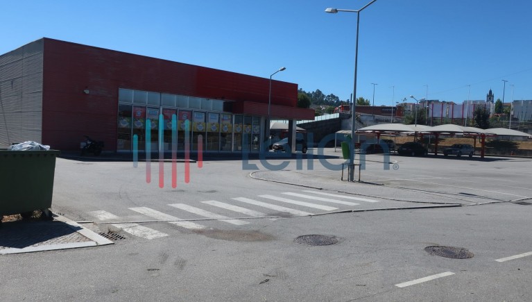 LOTE DE BENS IMÓVEIS SITO EM BAFAREIRA, CASTELO DE PAIVA