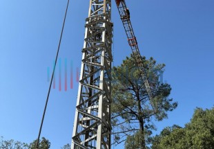 GRUA DA MARCA “TECNO” DO TIPO GAM