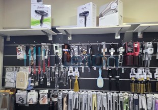 PRODUTOS DE CABELEIREIRO, PRODUTOS COSMÉTICA, HIGIENE E LIMPEZA, MOBILIÁRIO PARA CABELEIREIROS, COMÉRCIO DE FERRAMENTAS PARA CABELEIREIROS