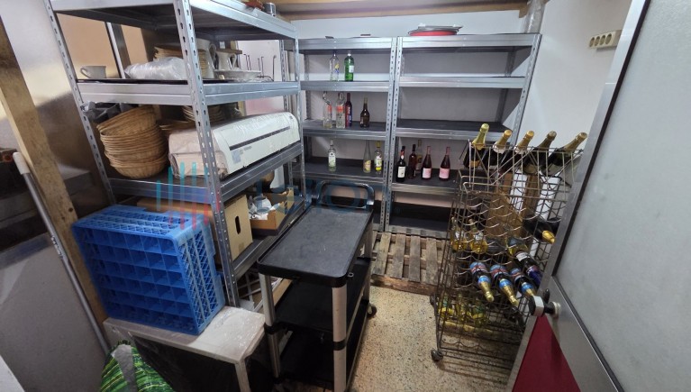 DIVERSO MATERIAL E EQUIPAMENTO DE HOTELARIA