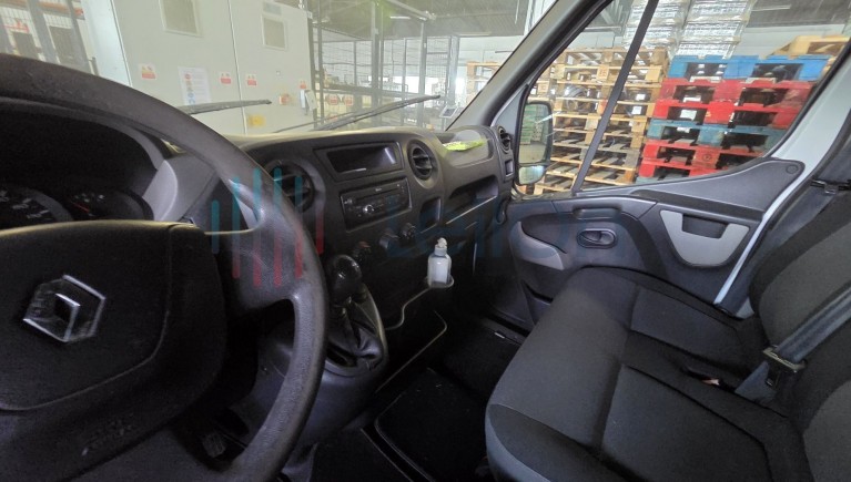 PRÉDIO URBANO | PRÉDIO RÚSTICO | PRÉDIO RÚSTICO AT 720 M2 | DIVERSO MATERIAL E EQUIPAMENTO DE PRODUÇÃO INDUSTRIAL E ENGARRAFAMENTO DE BEBIDAS | RENAULT MASTER DO ANO 2014 | BEDFORD (5/5)