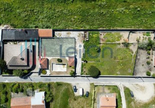 PRÉDIO RÚSTICO COM ÁREA TOTAL DE 910 m2 - OVAR
