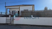 PRÉDIO URBANO, COMPOSTO POR CASA DE RÉS DE CHÃO PARA HABITAÇÃO, ANEXO, ARRECADAÇÃO E GARAGEM