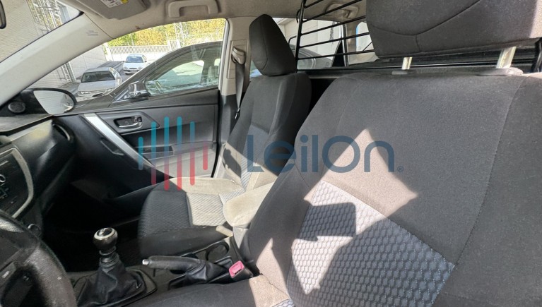 TOYOTA AURIS DO ANO 2013