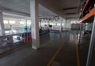 DIVERSO MATERIAL E EQUIPAMENTO PARA CONFECÇÃO - BARCELOS 