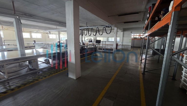 DIVERSO MATERIAL E EQUIPAMENTO PARA CONFECÇÃO - BARCELOS 