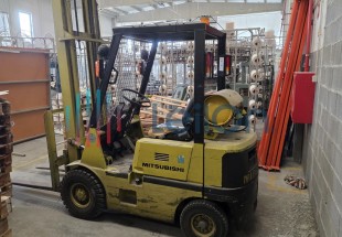 EMPILHADOR A GÁS DA MARCA “MITSUBISHI” - PÓVOA DE VARZIM 