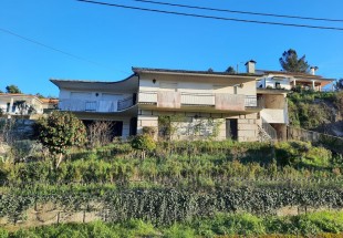 VENDA DO QUINHÃO HEREDITÁRIO - PRÉDIO DE RÉS DO CHÃO AMPLO E ANDAR - AMARANTE