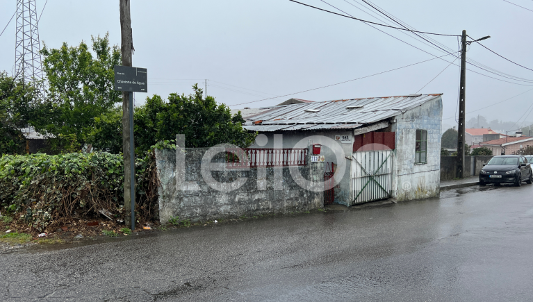 CASA DE 1 PISO PARA HABITAÇÃO e TERRENO RÚSTICO com 600 m2 CANELAS, VILA NOVA DE GAIA